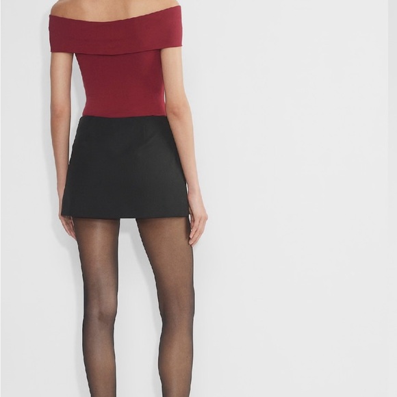 Aritzia Scarlet Off-Shoulder Bodysuit - Picture 4 of 4